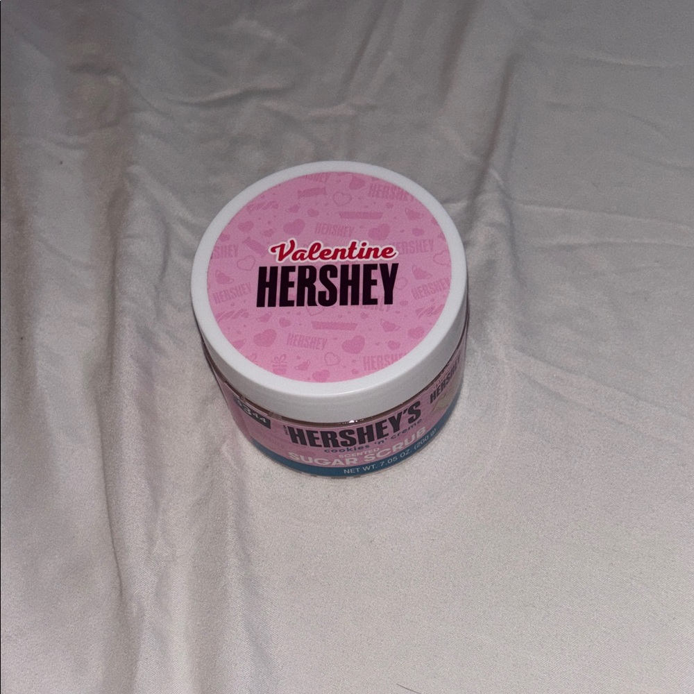 Hershey's Valentine Pink surface scrub